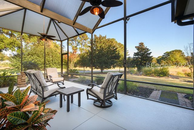 1 Crescent Cir, Bluffton, SC 29910