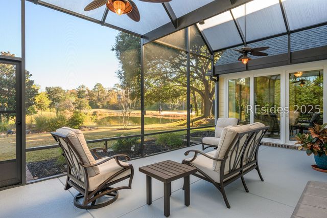 1 Crescent Cir, Bluffton, SC 29910