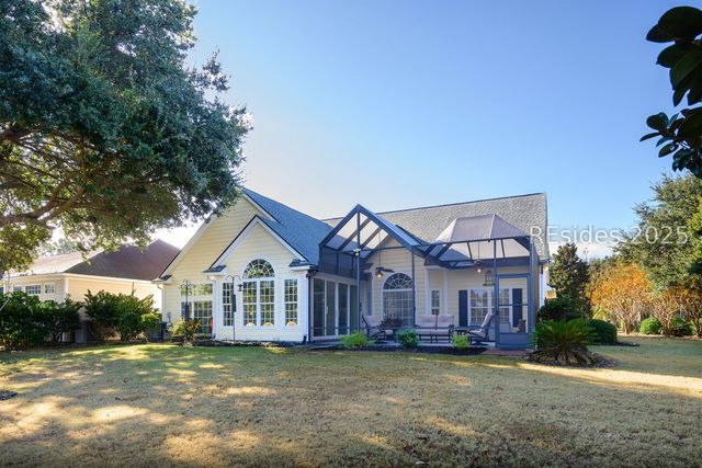 1 Crescent Cir, Bluffton, SC 29910