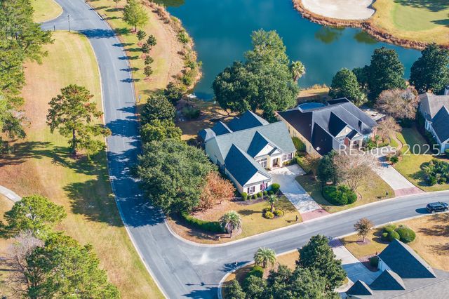 1 Crescent Cir, Bluffton, SC 29910