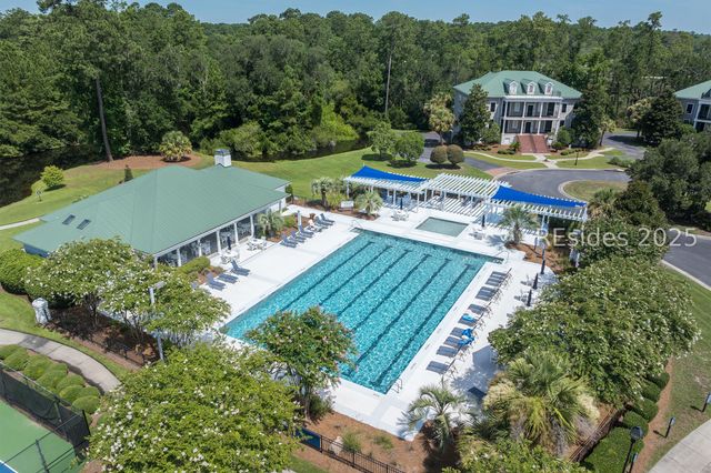 1 Crescent Cir, Bluffton, SC 29910