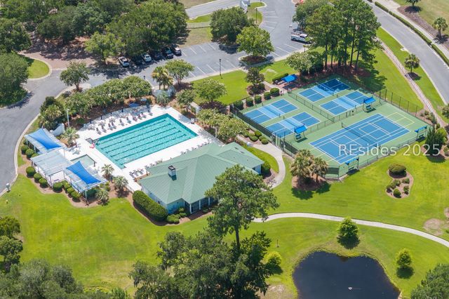 1 Crescent Cir, Bluffton, SC 29910