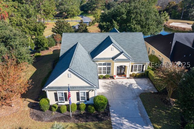 1 Crescent Cir, Bluffton, SC 29910