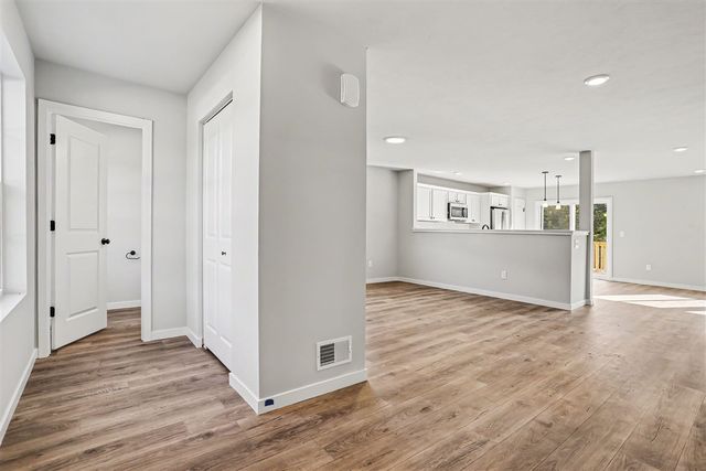 18370 Loganwood Trail, Battle Creek, MI 49014