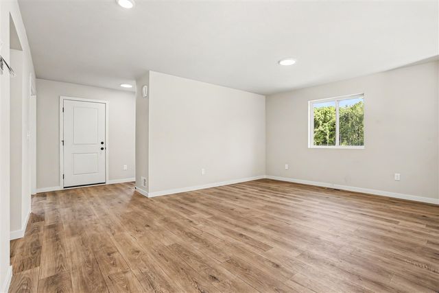 18370 Loganwood Trail, Battle Creek, MI 49014
