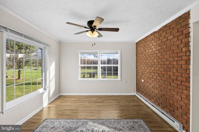 300 MARTIN ST, Luray, VA 22835