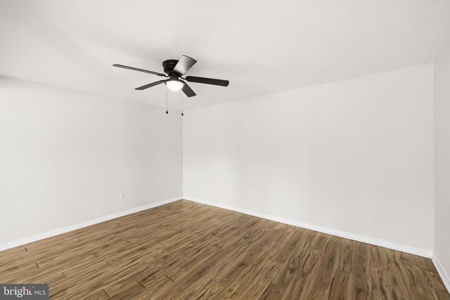 300 MARTIN ST, Luray, VA 22835