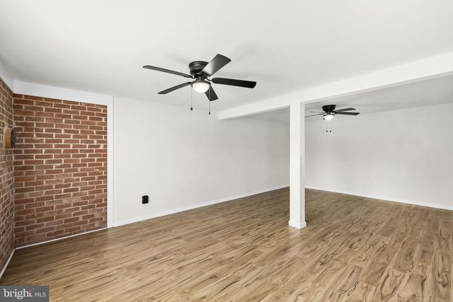 300 MARTIN ST, Luray, VA 22835