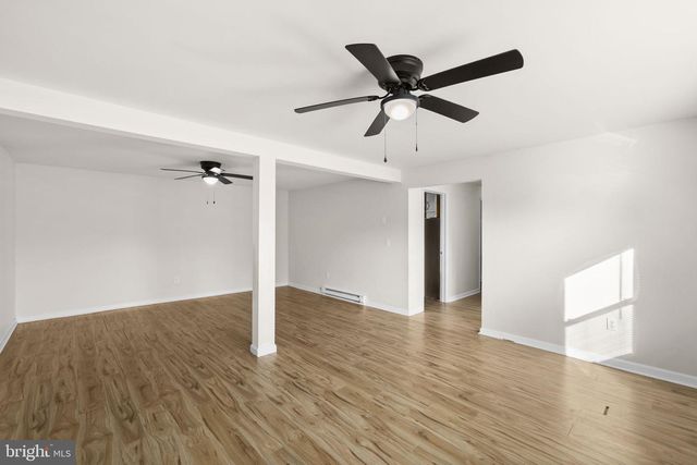 300 MARTIN ST, Luray, VA 22835