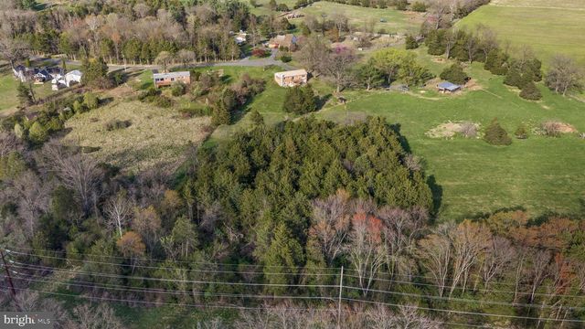 300 MARTIN ST, Luray, VA 22835