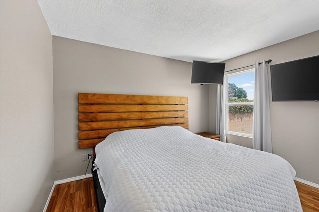 658 REDWOOD Street SW, Rio Rancho, NM 87124