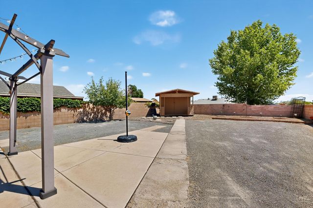 658 REDWOOD Street SW, Rio Rancho, NM 87124