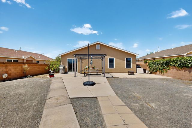 658 REDWOOD Street SW, Rio Rancho, NM 87124