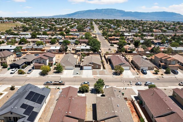 658 REDWOOD Street SW, Rio Rancho, NM 87124