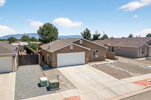 658 REDWOOD Street SW, Rio Rancho, NM 87124