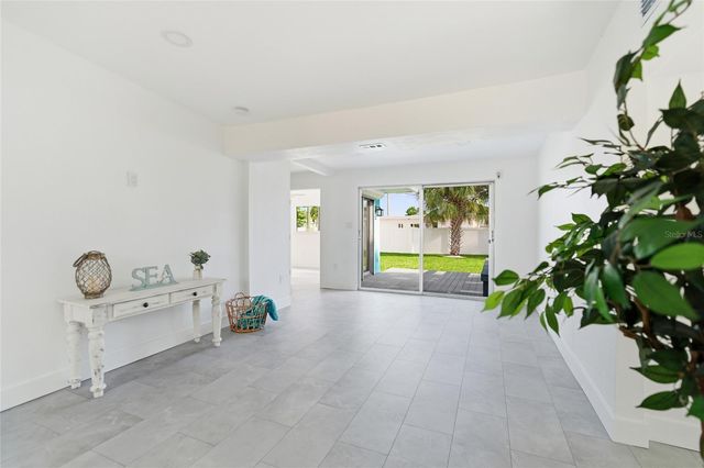 450 81ST AVENUE, St Pete Beach, FL 33706