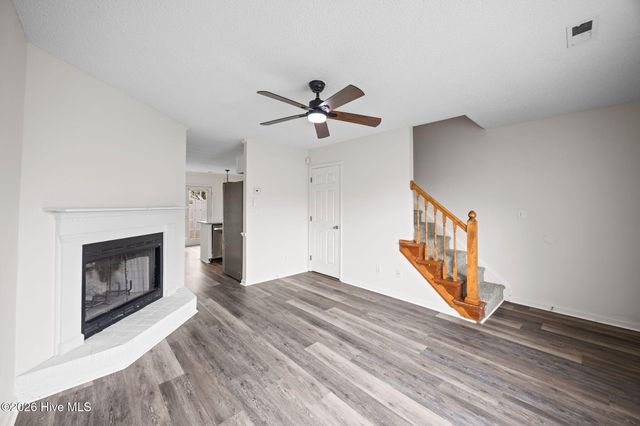 1115 Grovemont Drive H1, Greenville, NC 27834