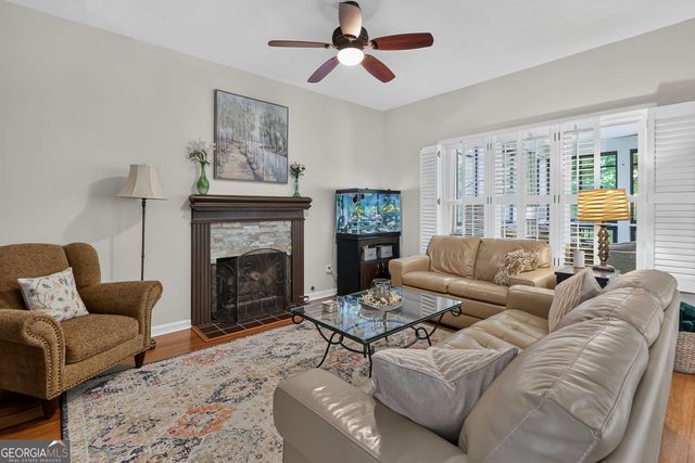 10680 Pinewalk Forest Circle, Alpharetta, GA 30022