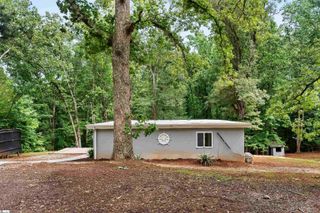 140 Robinhood Road, Townville, SC 29689