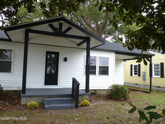 123 Jackson Street, Edenton, NC 27932