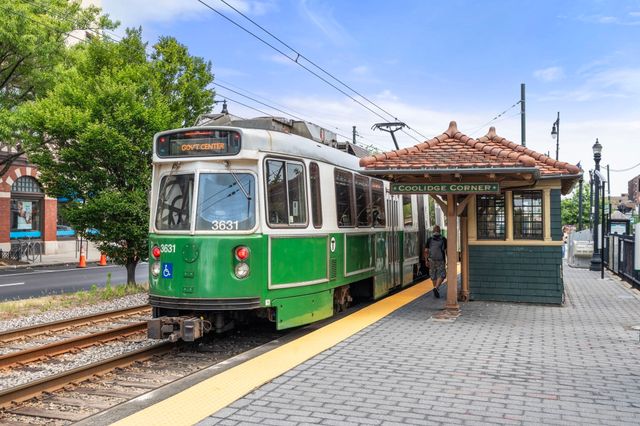 100 Marion St 47, Brookline, MA 02446