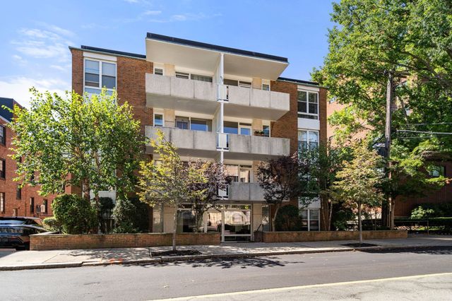 100 Marion St 47, Brookline, MA 02446