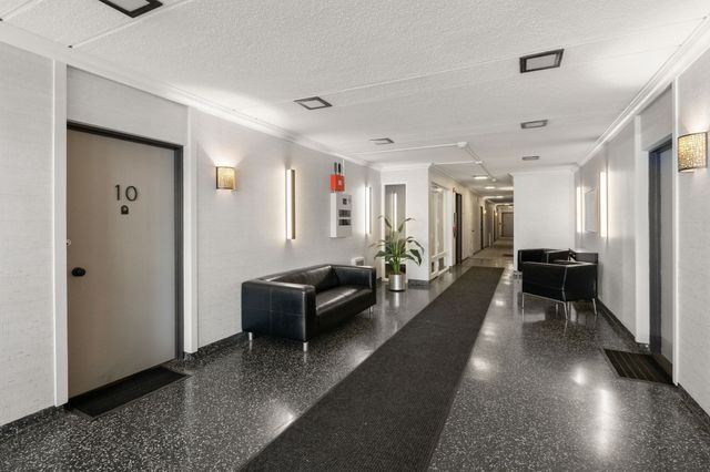 100 Marion St 47, Brookline, MA 02446