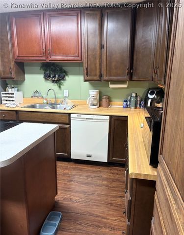 13 Trails End, Cross Lanes, WV 25313