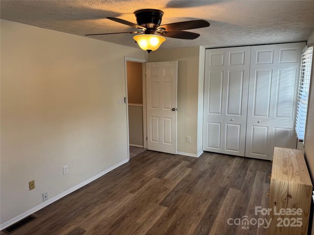 1201 Scaleybark Road B, Charlotte, NC 28209