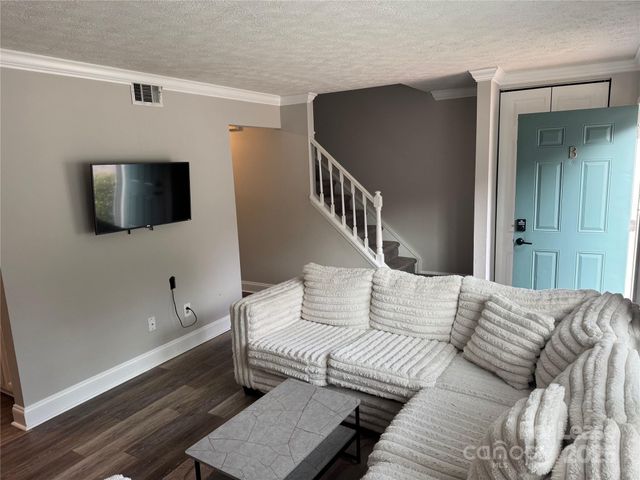 1201 Scaleybark Road B, Charlotte, NC 28209