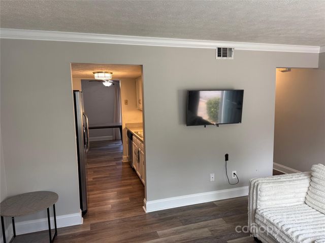 1201 Scaleybark Road B, Charlotte, NC 28209