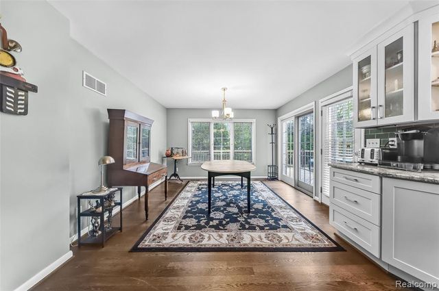 100 Overhill Road, Bloomfield Hills, MI 48301