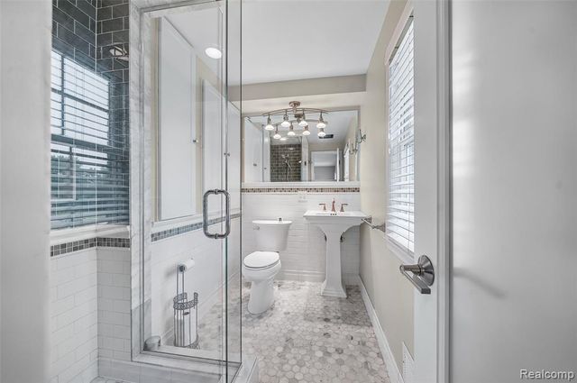 100 Overhill Road, Bloomfield Hills, MI 48301