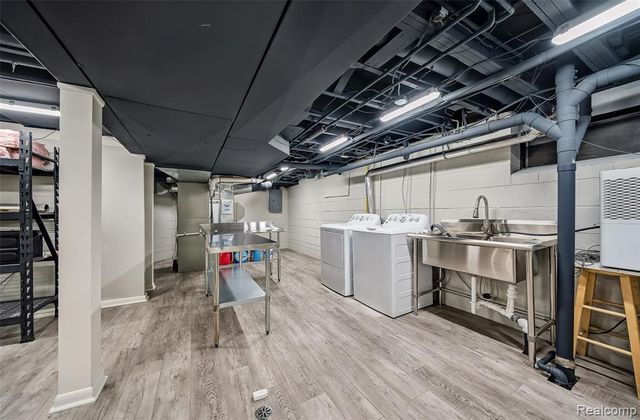 100 Overhill Road, Bloomfield Hills, MI 48301