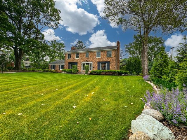 100 Overhill Road, Bloomfield Hills, MI 48301