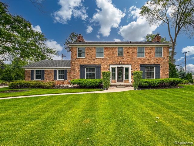 100 Overhill Road, Bloomfield Hills, MI 48301