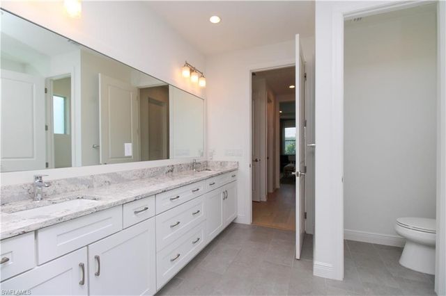 9241 Cayman DR, Naples, FL 34114