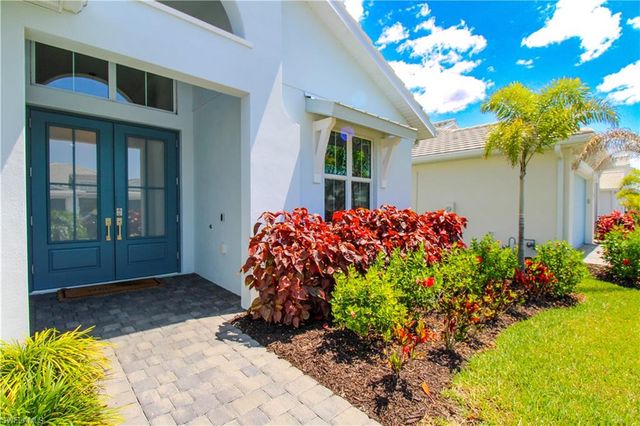 9241 Cayman DR, Naples, FL 34114