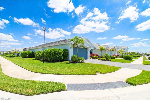 9241 Cayman DR, Naples, FL 34114