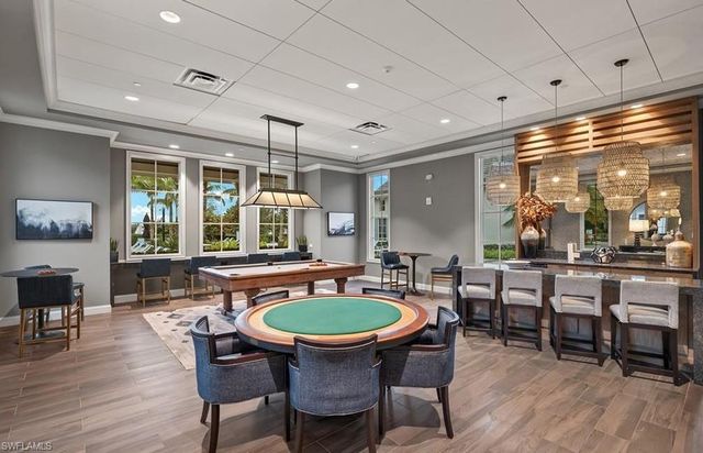 9241 Cayman DR, Naples, FL 34114