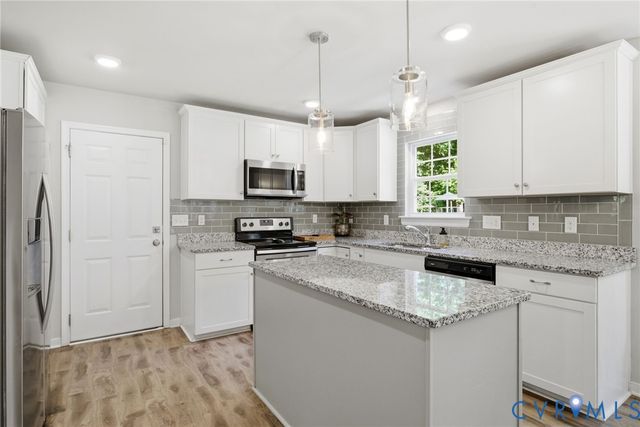 8405 E Patrick Henry Rd, Ashland, VA 23005