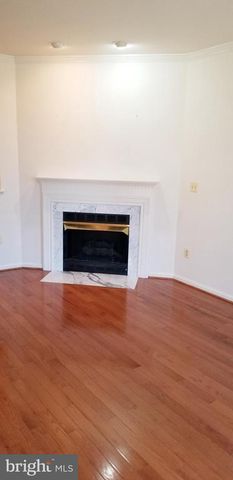 464 WINDING ROSE DR, Rockville, MD 20850