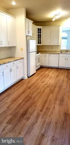 464 WINDING ROSE DR, Rockville, MD 20850