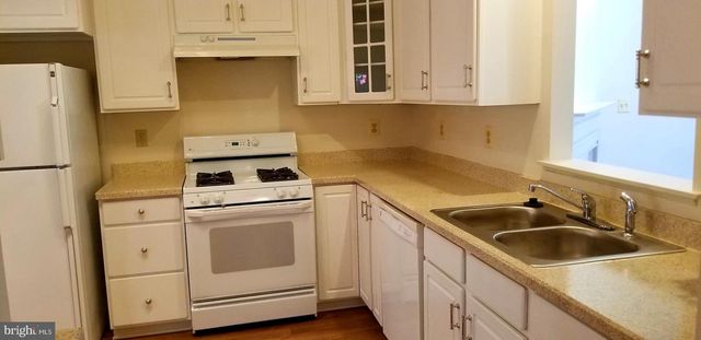 464 WINDING ROSE DR, Rockville, MD 20850