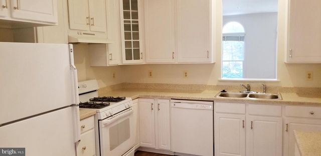 464 WINDING ROSE DR, Rockville, MD 20850