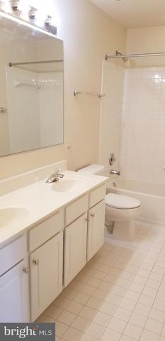 464 WINDING ROSE DR, Rockville, MD 20850