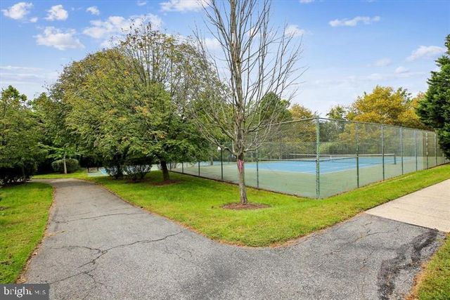 464 WINDING ROSE DR, Rockville, MD 20850