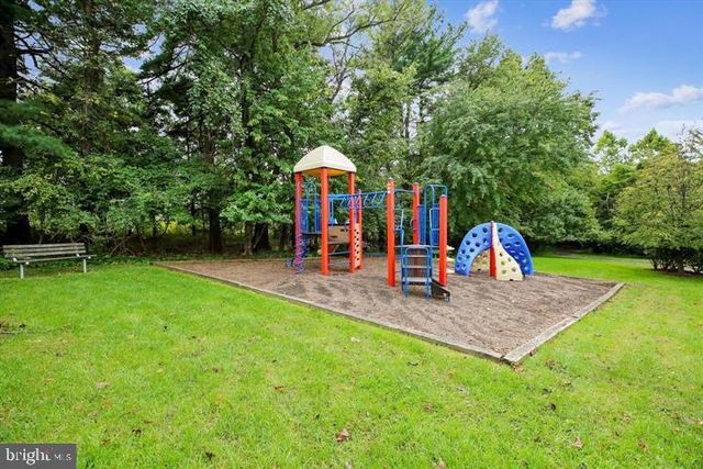 464 WINDING ROSE DR, Rockville, MD 20850