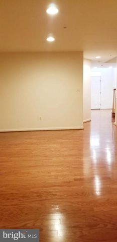 464 WINDING ROSE DR, Rockville, MD 20850