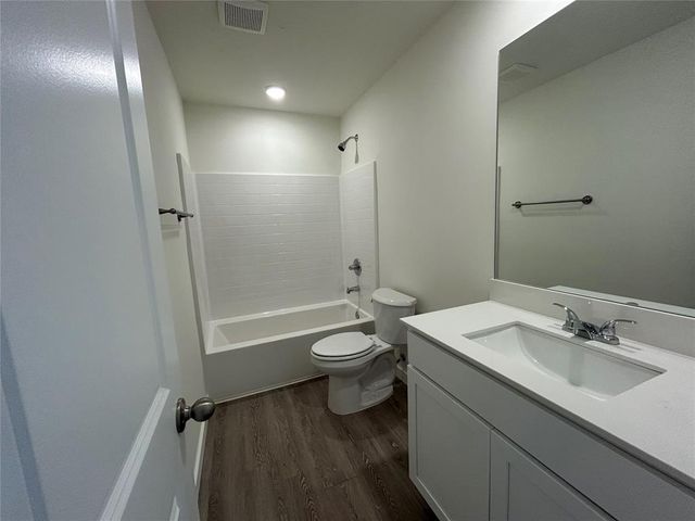 10124 Pennington Street, Harrah, OK 73045